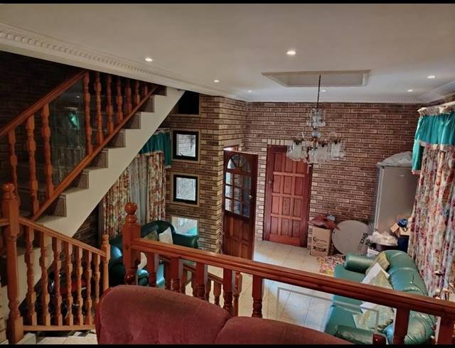 3 BEDROOM HOUSE FOR SALE IN NEWLANDS WEST